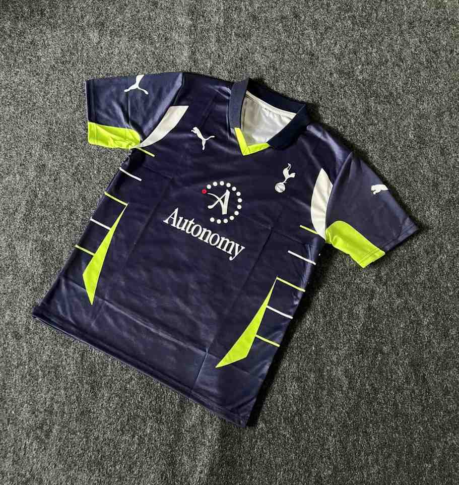 Luca Modric Tottenham 2010-11 Third Kit , Coller & Half Sleevee