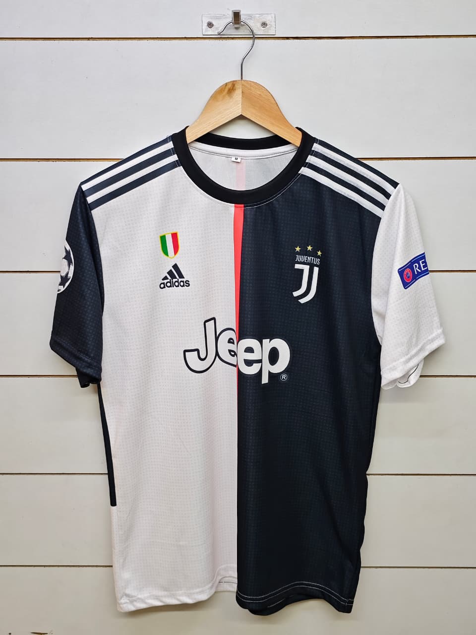 Cristiano Roanldo,juventus 2019-20 Home Kit, Round Neck & Half Sleeve
