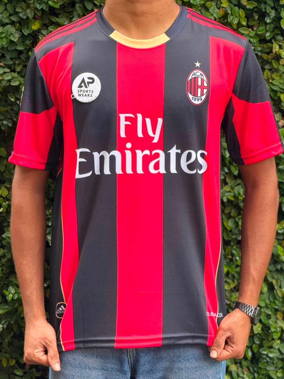 Ronaldinho Ac Milan 2010-11 Home Kit, Round Neck & Half Sleeve