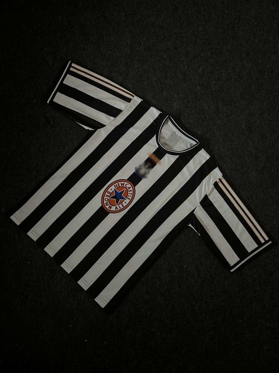 Alan Shearer Newcastle United 1997-99 Home Kit , Round Neck And Five Sleeve. 