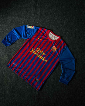 Lionel Messi Fc Barcelona 2011-12 Home Kit. Round Neck & Full Sleeve