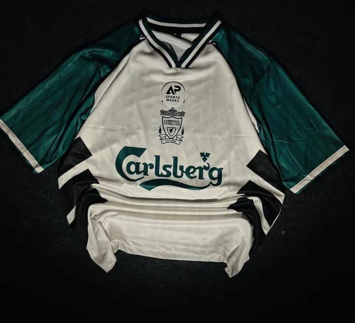 Liverpool 1993-94 Away Noname Kit V Knitted Rib Five Sleeve (AP Sports Wear)