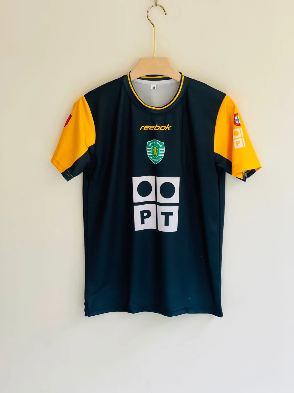  Cristiano Ronaldo Sporting Lisbon Retro Away Kit (AP Sports Wear)