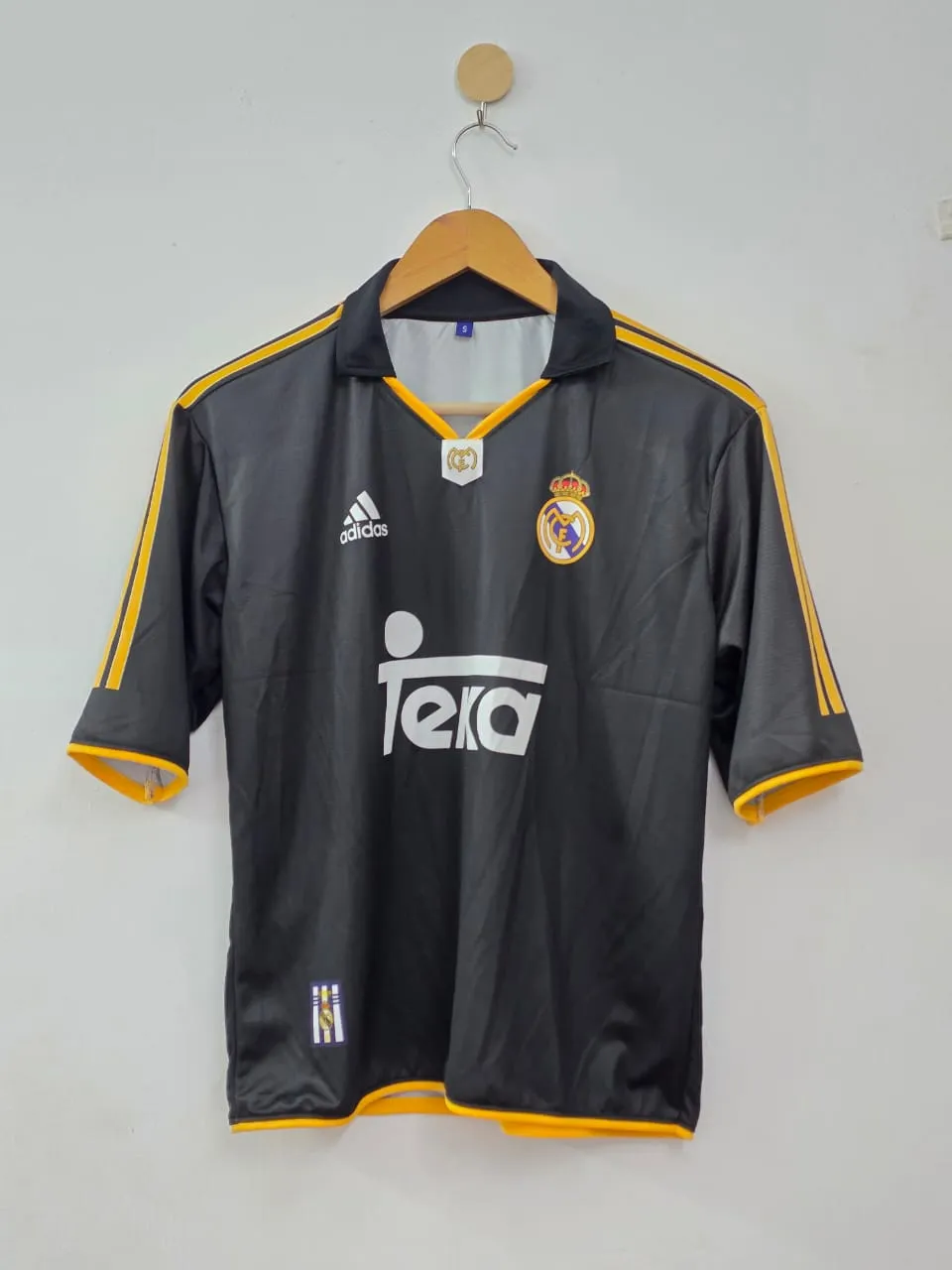 Rma 1999-2000 Away Kit Plane  (AP Sports Wear)