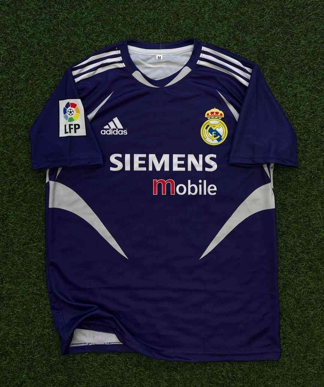 Iker Casillas , Real Madrid 2005  Home Gk Kit, Half Sleeve (AP Sports Wear)